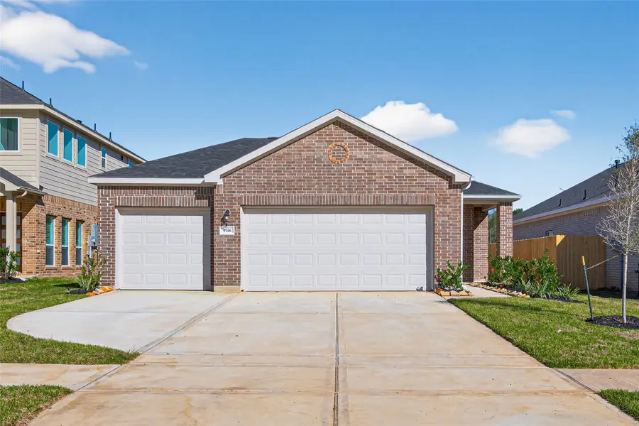 9746 Enclave Ridge Road, Willis, TX 77318 - Image #2