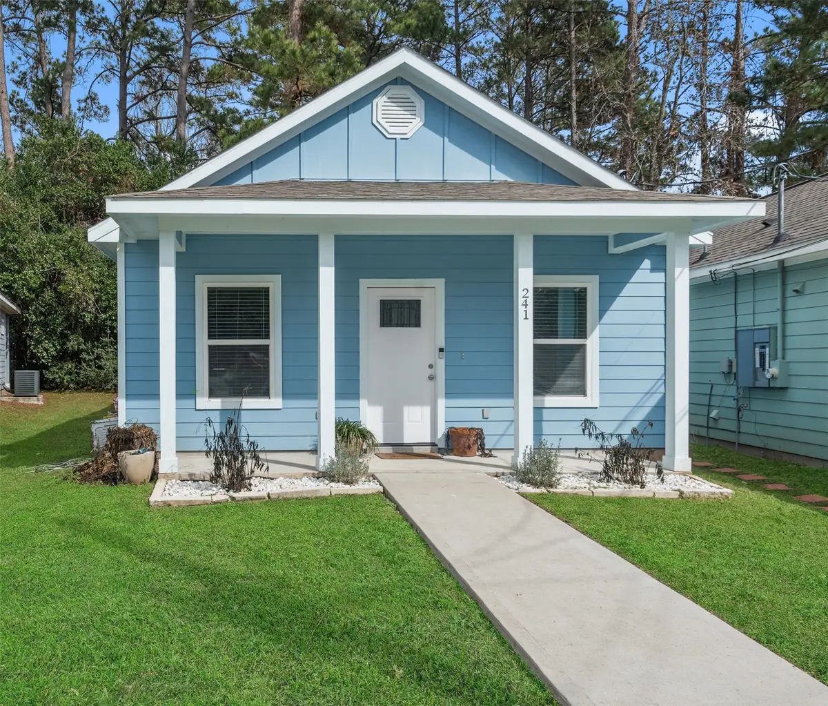 241 Ridgeside, Montgomery, TX 77316 - Image #1