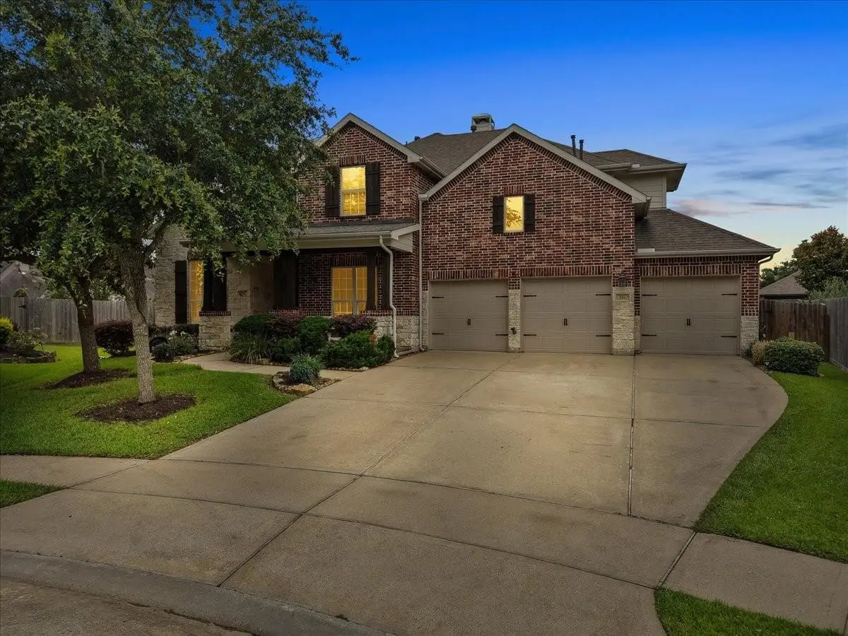 904 Cozy Hollow Court, Friendswood, TX 77546 - #1