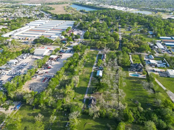 721 Crenshaw Road, Houston, TX 77504