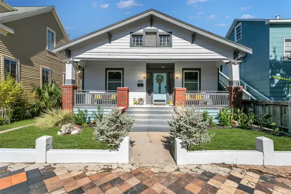 1520 Avenue K, Galveston, TX 77550