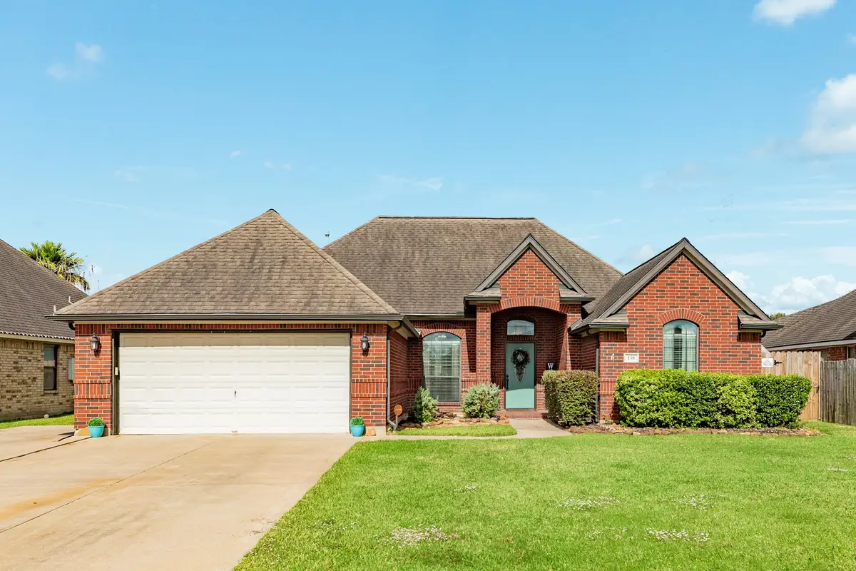 138 Dove Trail, Richwood, TX 77531 - Image #1