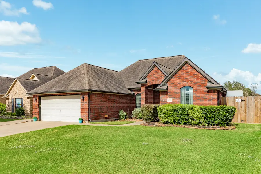 138 Dove Trail, Richwood, TX 77531 - Image #3