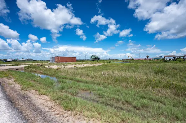 3320 Marlin Drive, Port Bolivar, TX 77650