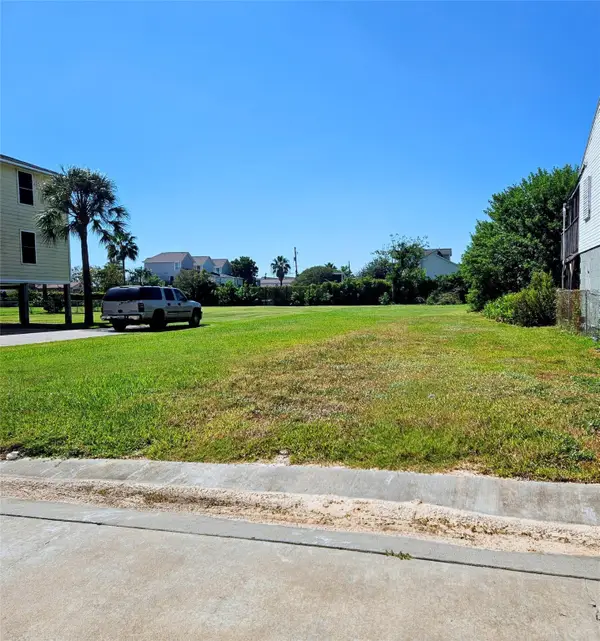 2203 65th Street, Galveston, TX 77551