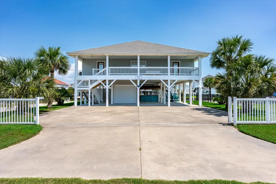 1140 Waterways Drive, Crystal Beach, TX 77650 - Image #3