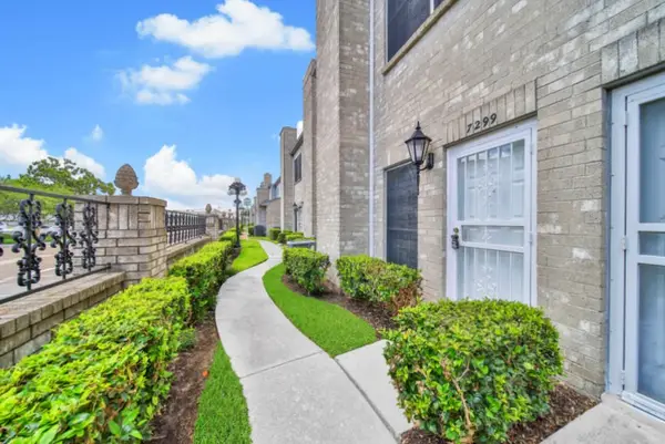 7299 Regency Square Court #7299, Houston, TX 77036