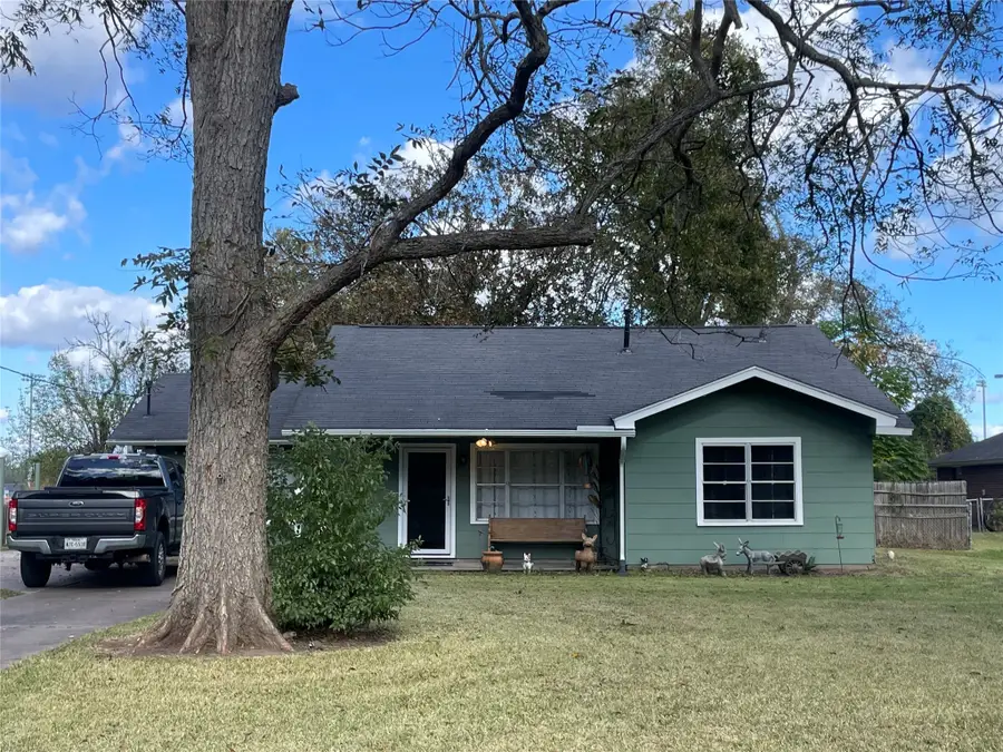 1004 Elm, Sweeny, TX 77480 - Image #2