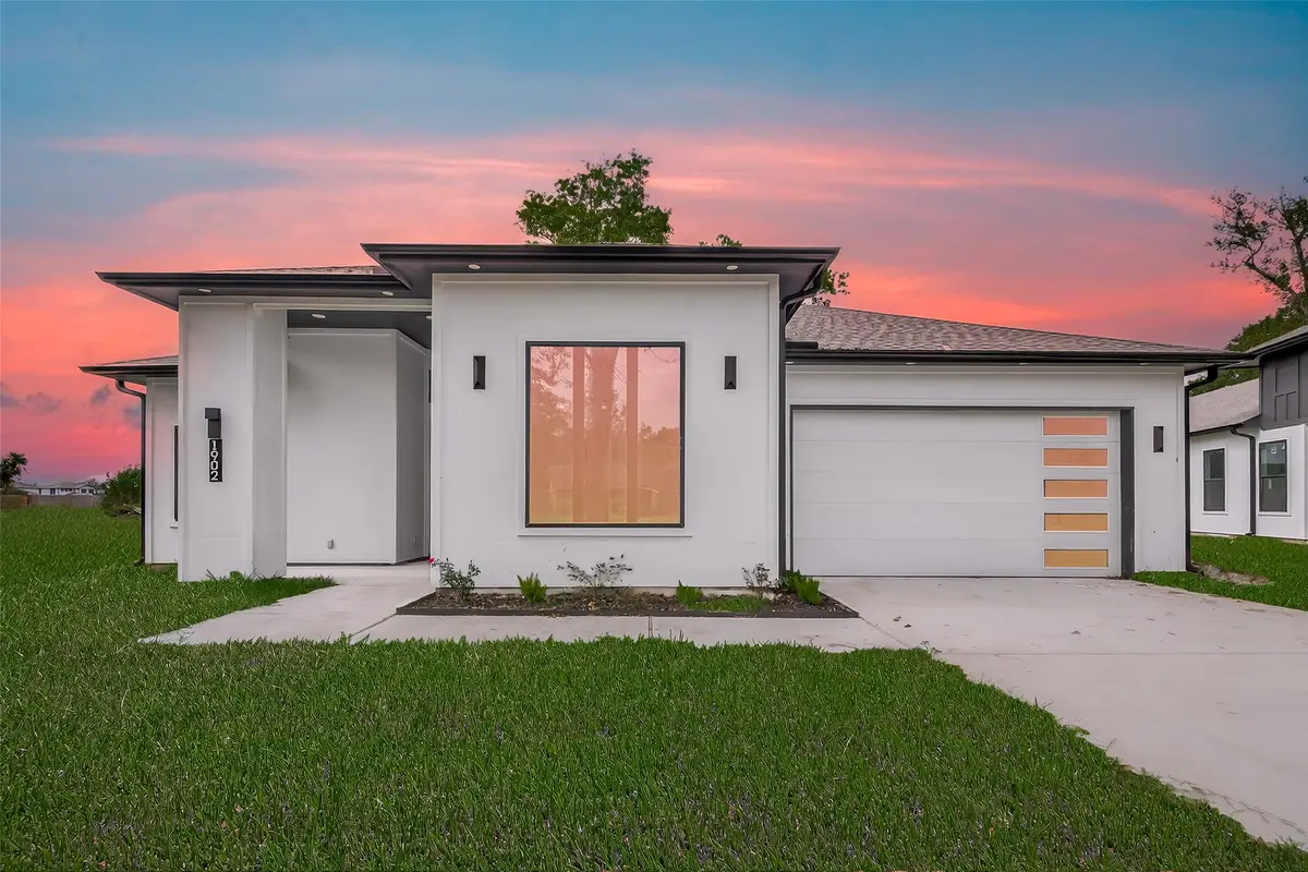 1902 Bell Street, Dayton, TX 77535 - Image #1