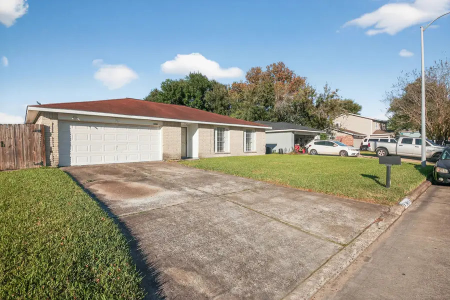 9803 Wren Street, La Porte, TX 77571 - Image #3