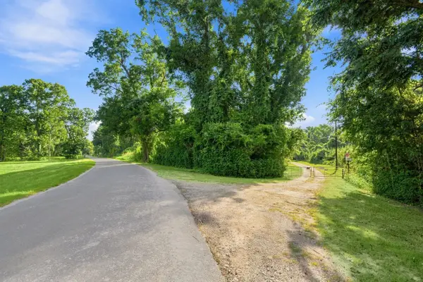 435 River Road S, Livingston, TX 77351