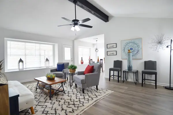 16634 David Glen Drive, Friendswood, TX 77546