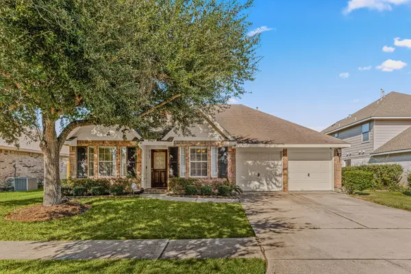 6107 Hubbell Drive, Pearland, TX 77584