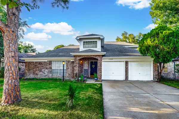17522 Masonridge Drive, Houston, TX 77095