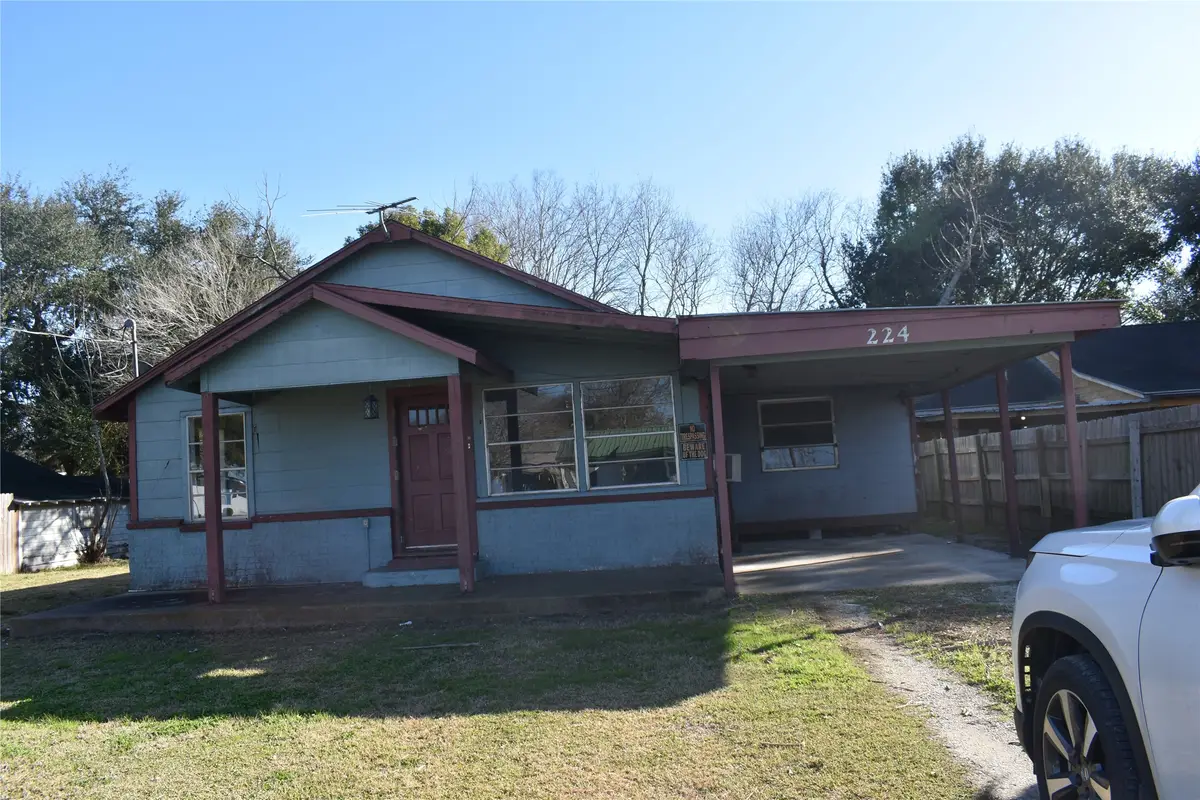 224 East Pine Avenue, Winnie, TX 77665 - #1