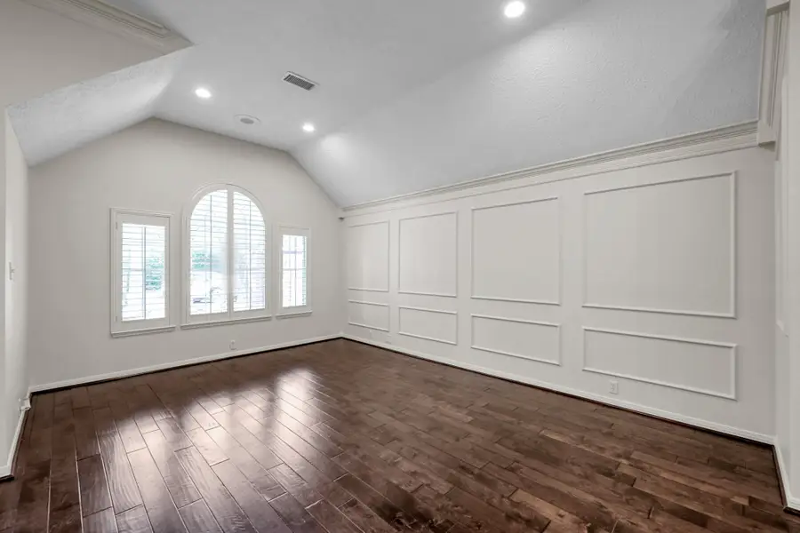 18 Skyland Place, The Woodlands, TX 77381 - Image #3