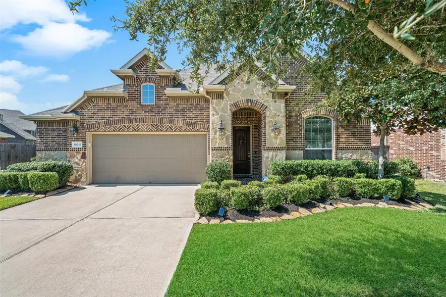 10935 Sarah Bluff Lane, Cypress, TX 77433 - Image #3