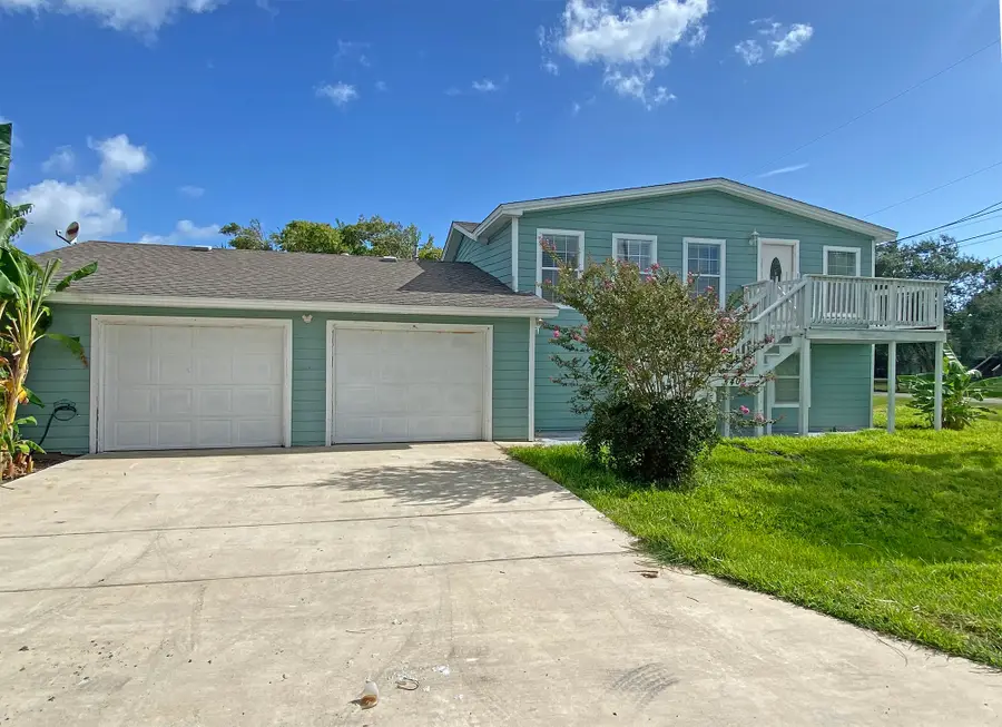 1402 Avenue K, San Leon, TX 77539 - Image #2