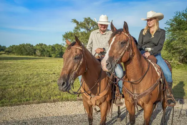 9 Round Top Farms Drive, Round Top, TX 78954