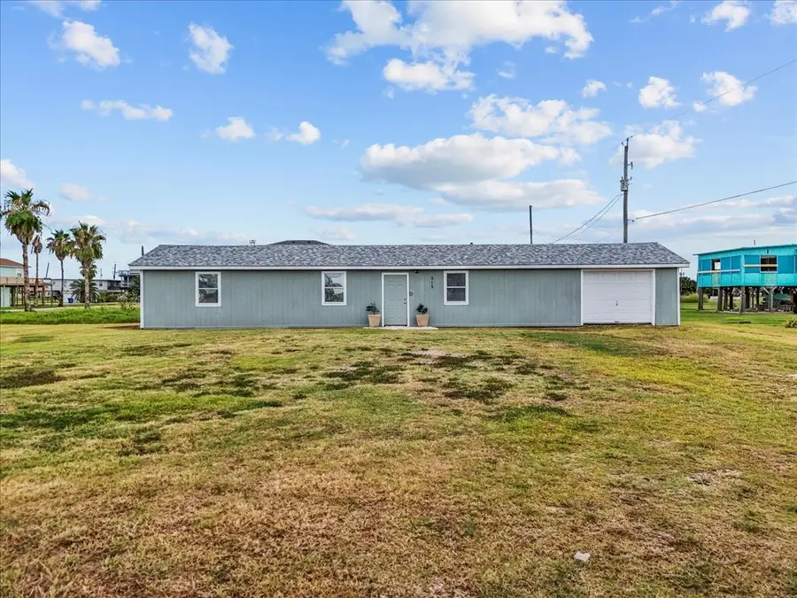 515 Thunder Road, Surfside Beach, TX 77541 - Image #2