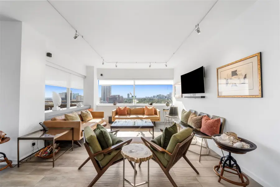 5000 Montrose Boulevard #13F, Houston, TX 77006 - Image #3