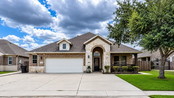 8310 Lake Tahoe Drive, Nederland, TX 77627