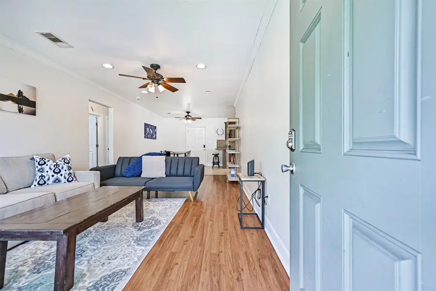 2009 Neumann Drive, Galveston, TX 77551 - Image #2