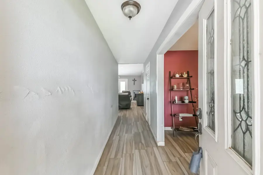 5842 Ludington Drive, Houston, TX 77035 - Image #2