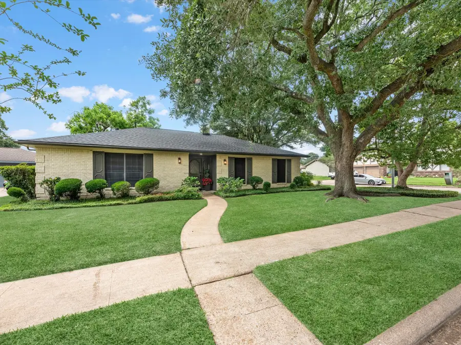 4002 Cujanes Street, Pasadena, TX 77504 - #2