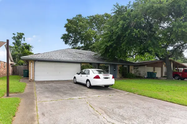 1844 Dolphin Drive, Seabrook, TX 77586
