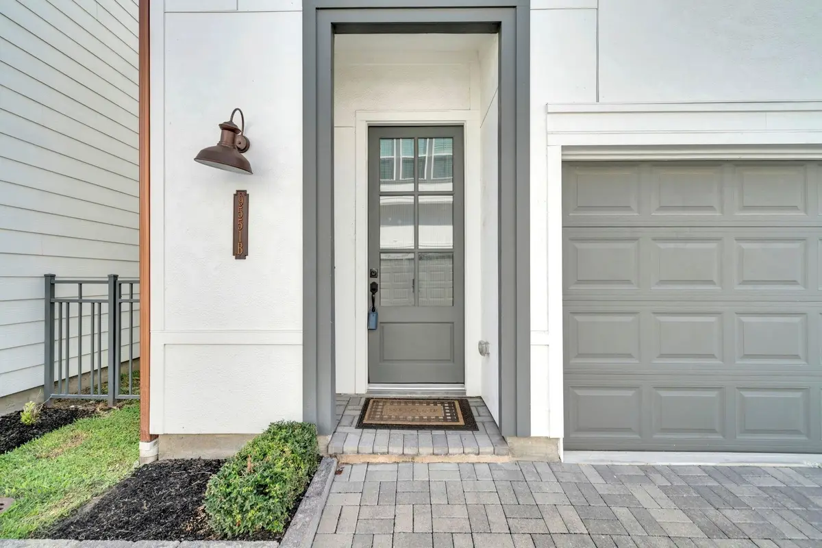 9551 Neuens Rd Road #B, Houston, TX 77080 - Image #1