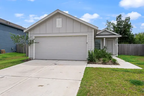 252 Houston Avenue, Angleton, TX 77515