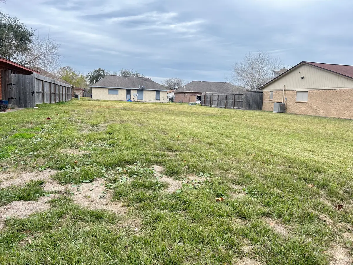 7308 Robin Lane, Texas City, TX 77591 - Image #1