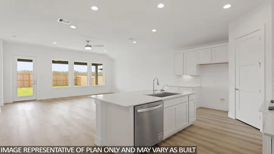 41046 Riverside Meadows Drive, Magnolia, TX 77354 - Image #2