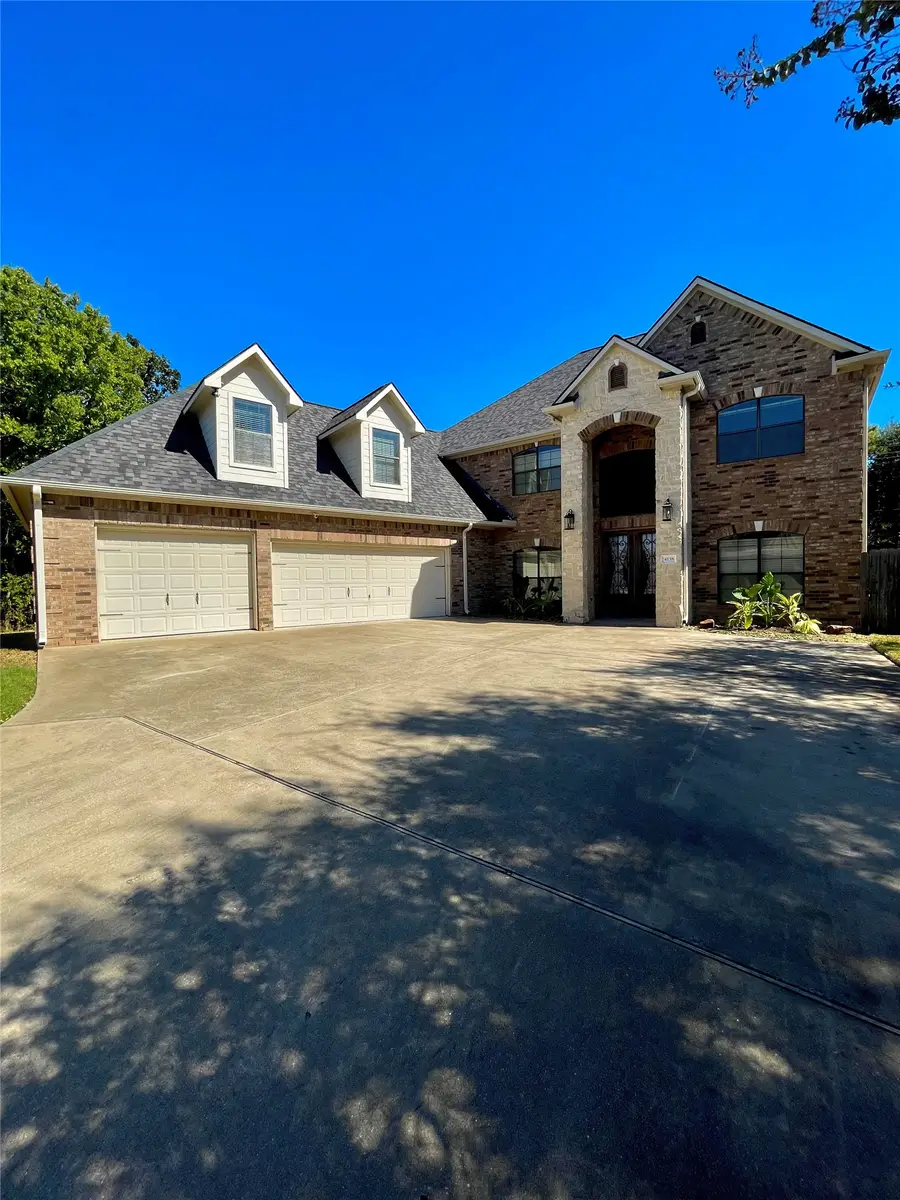 4138 Lakepointe Forest Drive, Seabrook, TX 77586 - #3