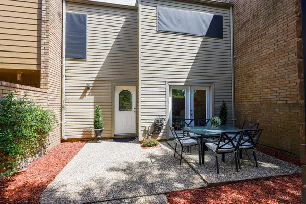 56 Caraway Common, Lake Jackson, TX 77566