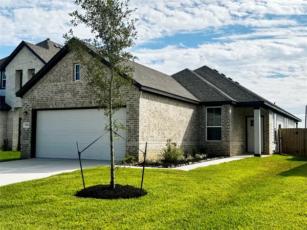 3066 Arrowwood Drive, Brookshire, TX 77423