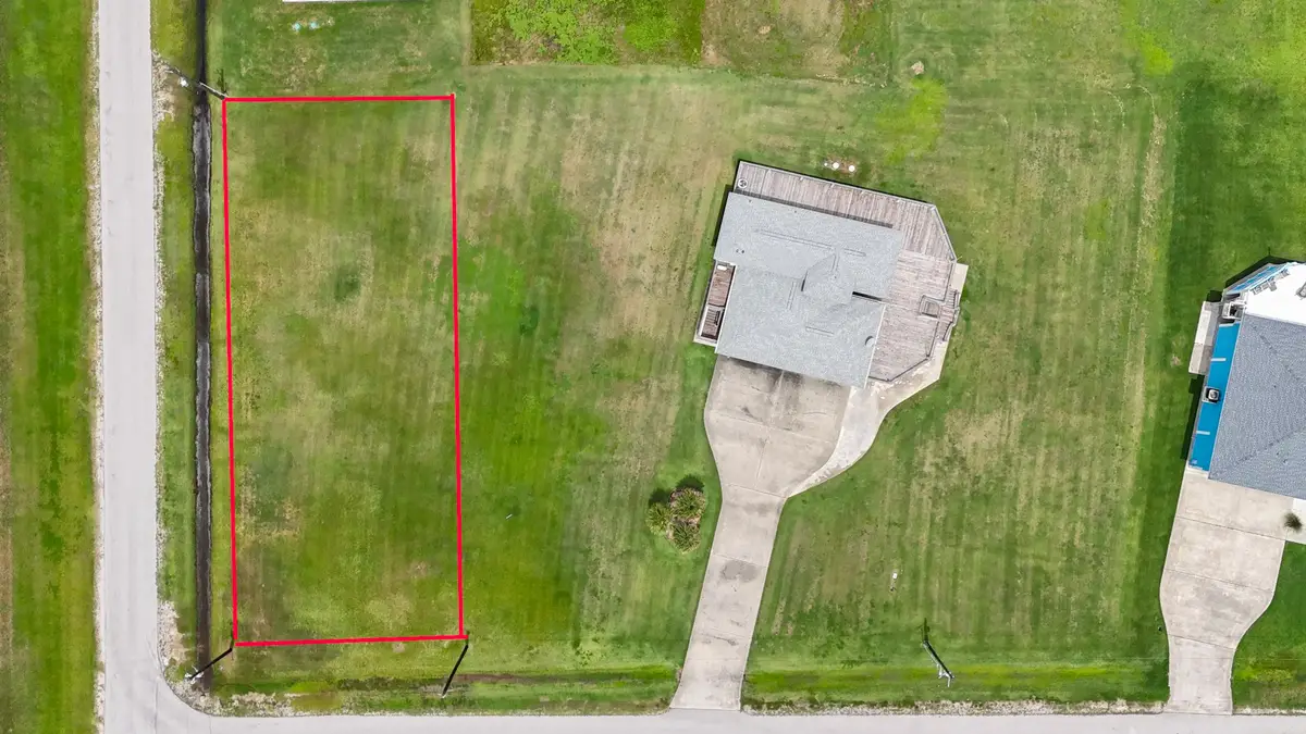2 Pinata, Crystal Beach, TX 77650 - #1