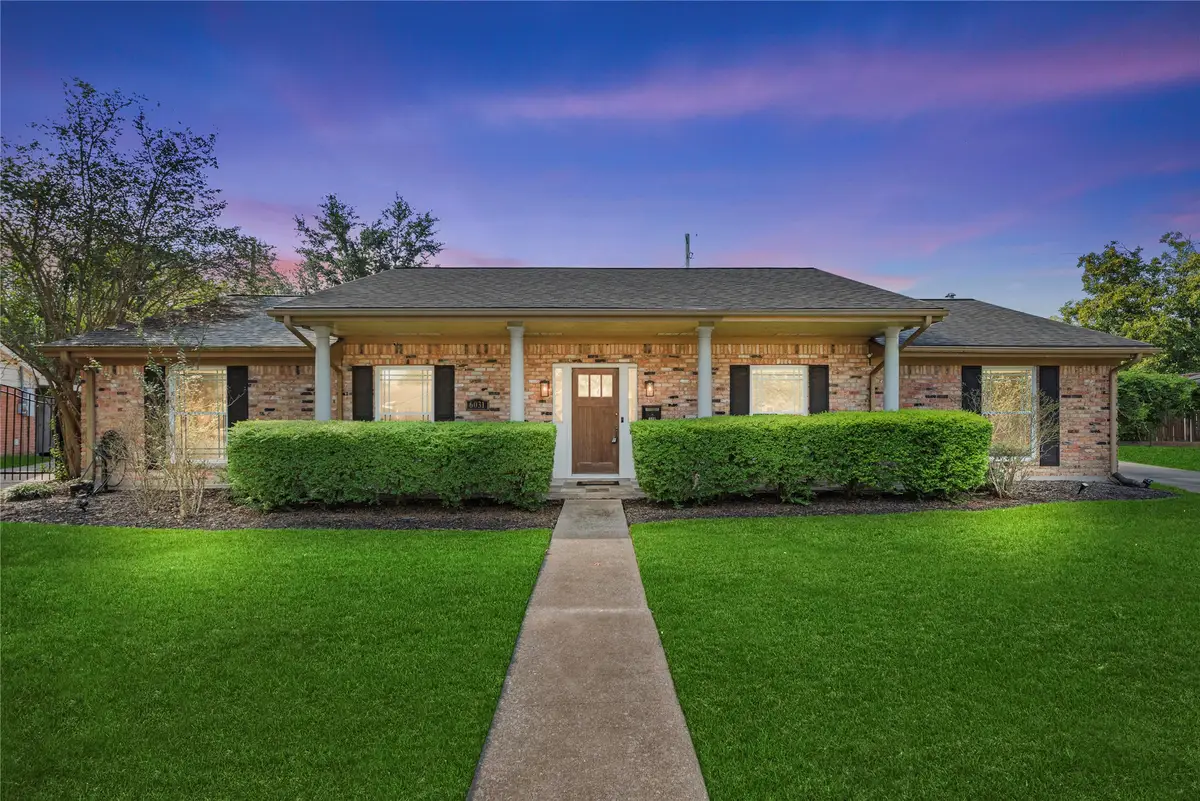 6031 Mcknight Street, Houston, TX 77035 - #1
