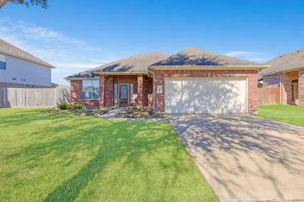 4105 Canterbury Park Lane, Pearland, TX 77584