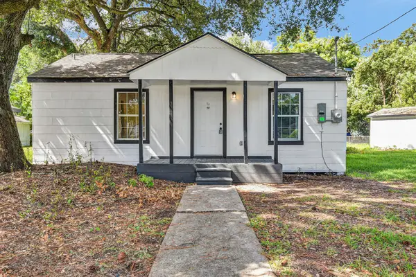 1332 Montgomery Street, La Marque, TX 77568