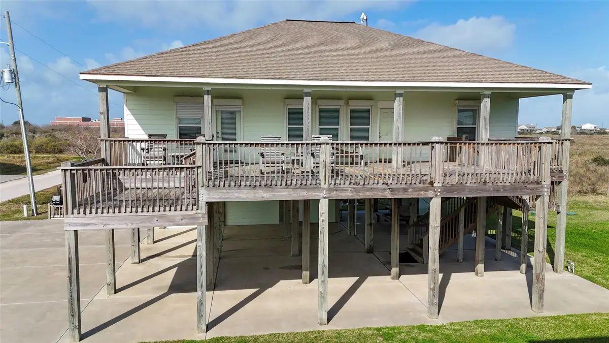 906 Helen Boulevard, Crystal Beach, TX 77650 - Image #1