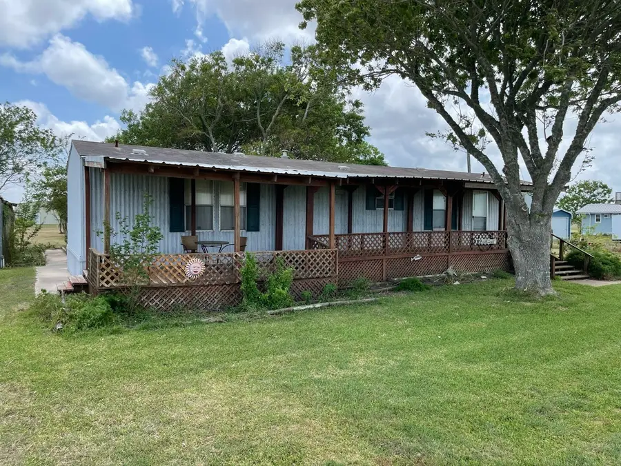 89 Edgewater, Port Lavaca, TX 77979 - #2