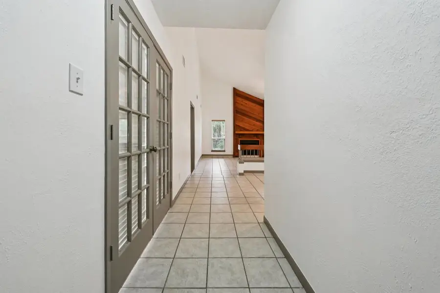 10 Hedgebell Court, The Woodlands, TX 77380 - Image #3