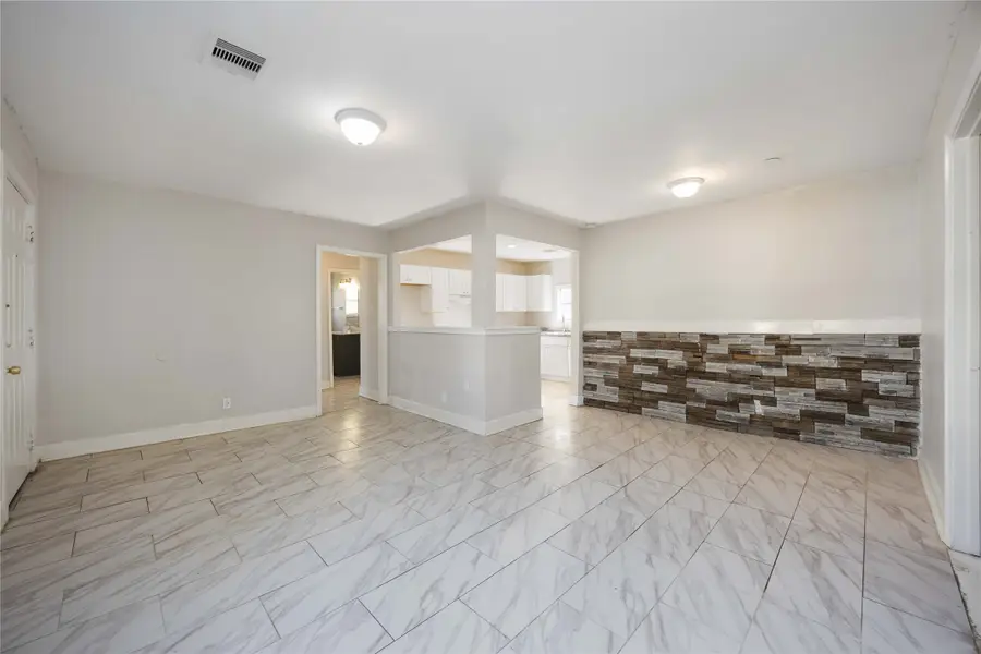 5934 Belcrest Street, Houston, TX 77033 - Image #3