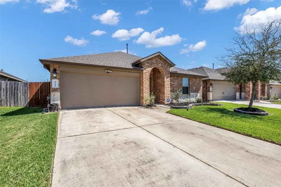 3910 Hybrid Court, Baytown, TX 77521 - #3