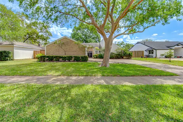 1063 Apache Falls Drive, Katy, TX 77450