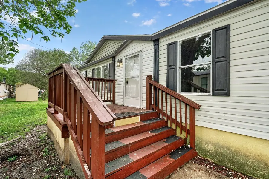 135 Kiowa Trail, Lockhart, TX 78644 - #2