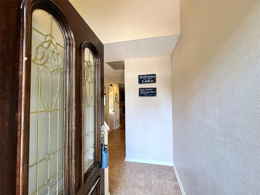 3823 Knollcrest Drive, Montgomery, TX 77356 - Image #2