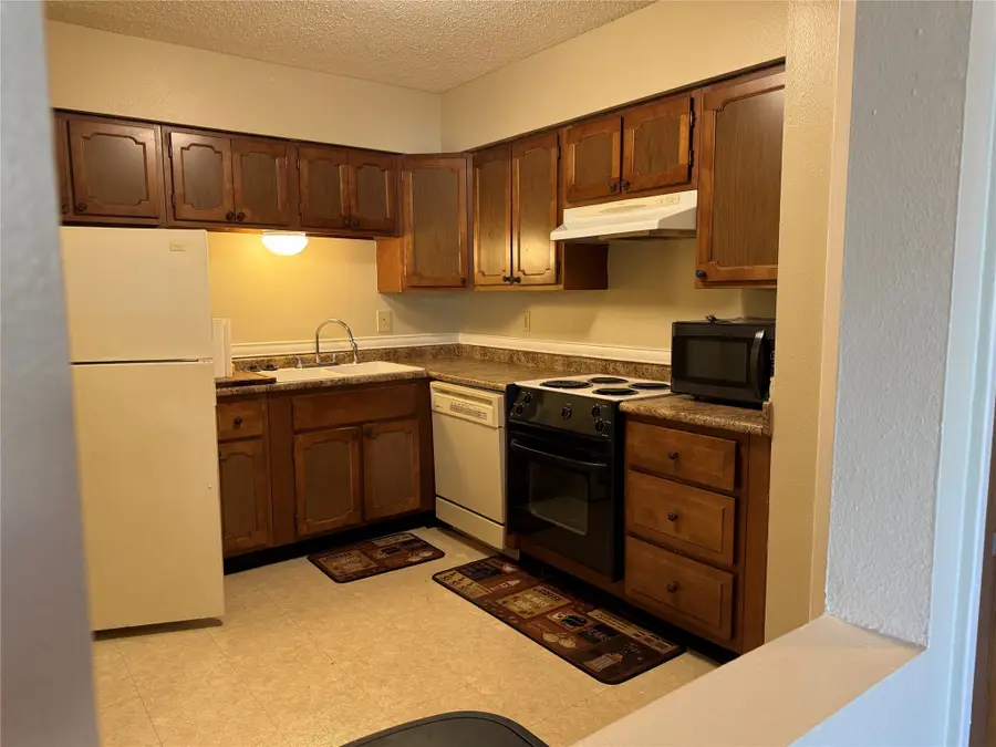 1726 Broadway Street #B10, Galveston, TX 77550 - Image #3